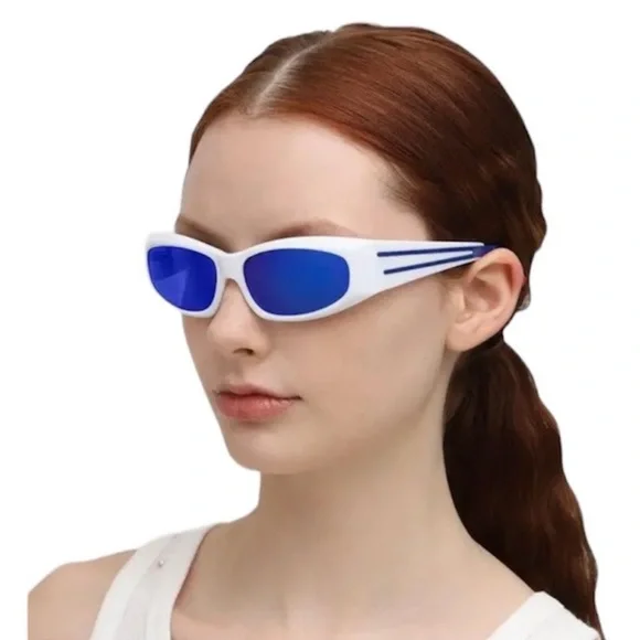 LE SPECS Adam Selman The Edge Sunglasses NEW White WIth Blue Mirror Lenses - Picture 1 of 16